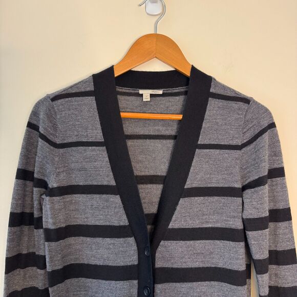 Halogen Women's 100% Merino Wool Black Grey Button Striped Cardigan Size Medium - Picture 2 of 6